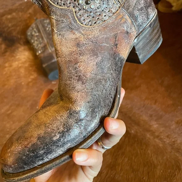 Rare Frye Deborah Studded Boots - Picture 4 of 10